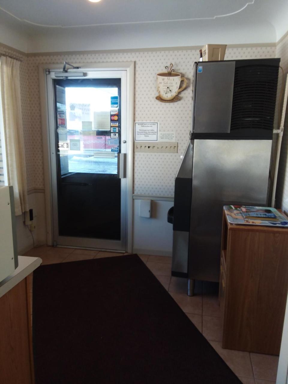 Budget Host Inn - Manistique Exterior foto